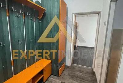 Apartament cu 3 camere semidecomandat în Gării