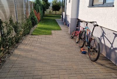 Casă individuală cu 5 camere cu Teren 430 Mp în Micești - 1