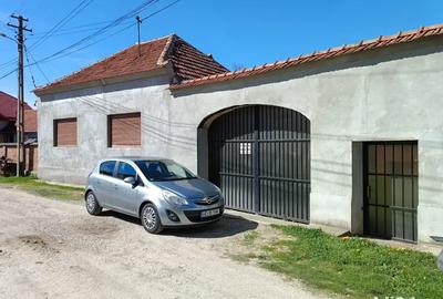 Casa de vanzare in zona linistita