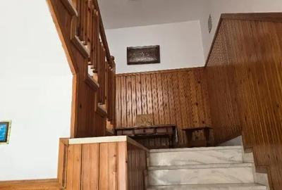 Casă cu 8 camere cu Teren 400 Mp în Eforie - 3