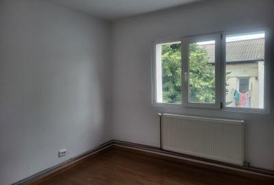 Apartament cu 2 camere decomandat în Sud - 3