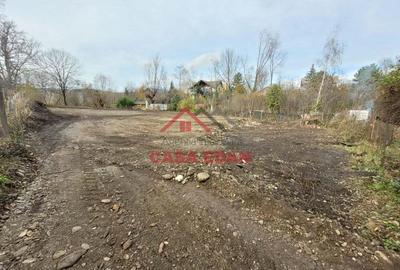 Teren intravilan in Cornu Ph 3171 mp central utiltati 32e - 3