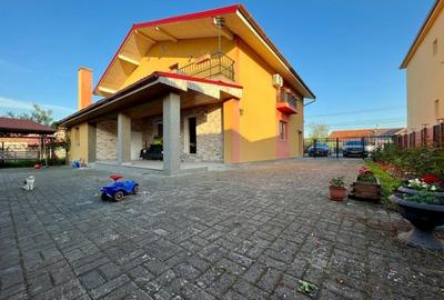 Casă cu 6 camere în Moșnița Veche