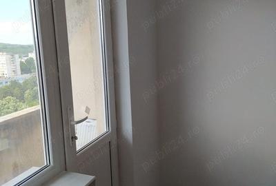 Apartament cu 3 camere decomandat în Onești - 7