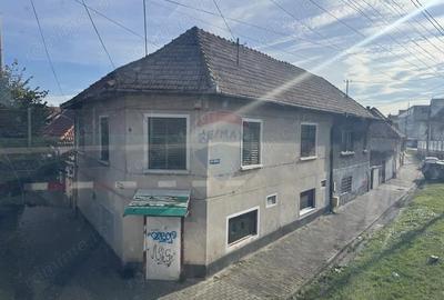 Casa cu 4 camere, situata in centrul ora?ului - 2