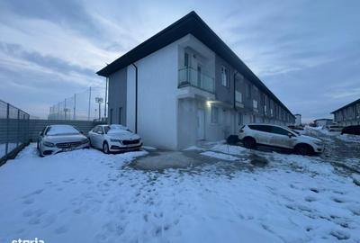 Casă cu 3 camere cu Canalizare în Dobroești - 2