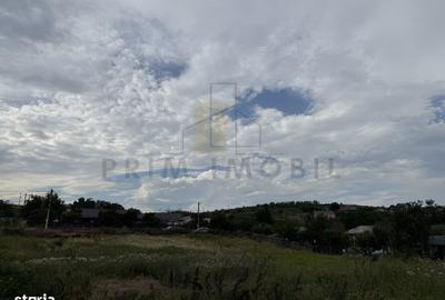 Teren de 2400 mp, în Tomești