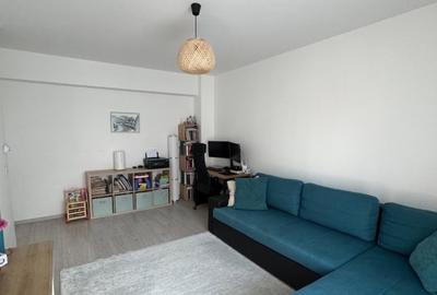 Apartament cu 2 camere decomandat, mobilat în Tractorul - 2