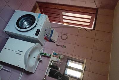 Casă cu 3 camere cu Teren 3500 Mp în Central - 4