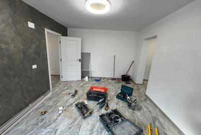 Apartament cu 3 camere decomandat în Exterior Vest