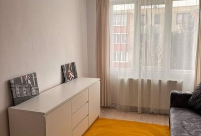 Apartament cu 2 camere decomandat în Astra - 2