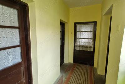 VAND CASA IN CAPU Piscului Godeni judetul Arges - 2