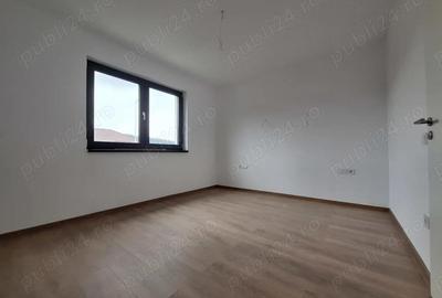 Casă cu 3 camere cu Teren 210 Mp în Sânpetru