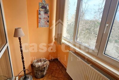 Apartament cu 2 camere decomandat în Central - 2