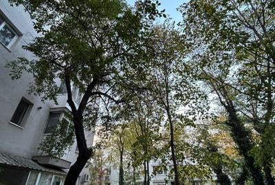 Titan 2 Camere Instalatii Schimbate Bloc 1976 Reabilitat 15 Min Metrou Titan - 15