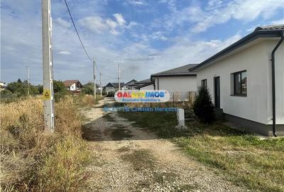 Teren Construcții intravilan de 405 mp, în Crevedia - 2