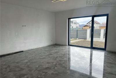 Casă cu 4 camere cu Canalizare în Cristian - 33