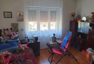 Vand casa cu etaj - 2