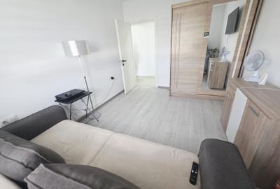 Apartament cu 3 camere decomandat în Tractorul - 11