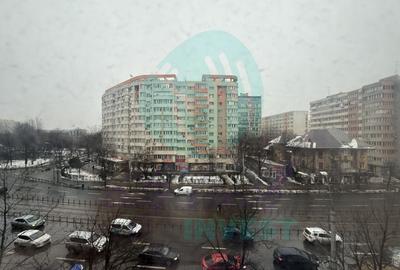 Apartament cu 4 camere decomandat în Mihai Bravu