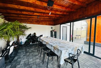 Casă modernă de vânzare  – 5 Camere, 4 Băi, Teren 800 mp, Piscină Încălzită - 14