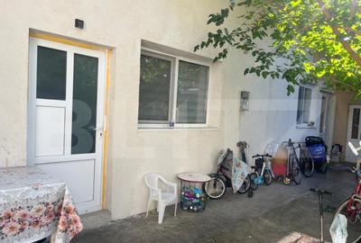 Casa cu curte comuna 2 ap. separate, zona Pia?a Abato - 3