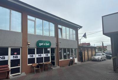 Spalatorie auto, spatii comerciale, b-dul N. Romanescu - 6