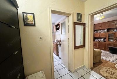Apartament 2 camere etaj 2 zona centrala Str Pacii - 10