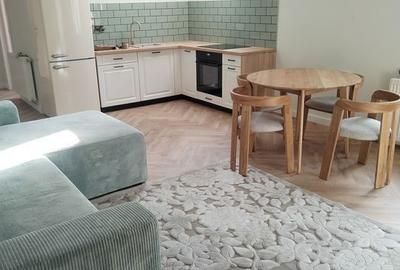 Casă cu 4 camere în Central - 1