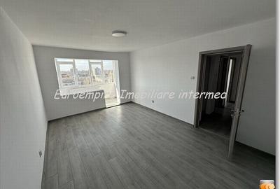 Apartament cu 3 camere decomandat în Km 4-5