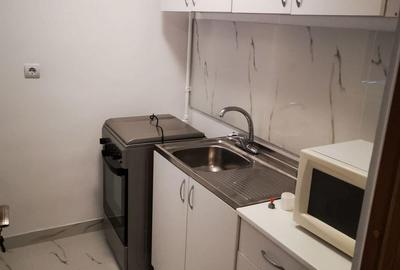 Garsonieră decomandată în Central