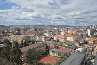 Apartament cu 3 camere decomandat în Dâmbu Pietros - 6