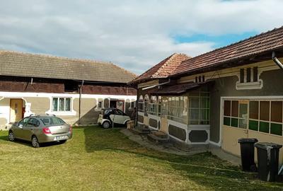 Casă cu 6 camere în Căprioru - 2