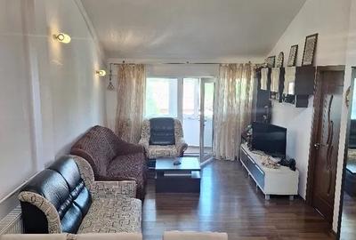 Apartament cu 3 camere decomandat în Km 4-5 - 2