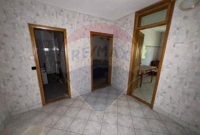 Apartament la etajul 1 pe str. Mitropolit Varlaam - 5