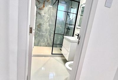 Apartament cu 2 camere decomandat, mobilat în 7 Noiembrie - 1
