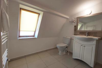 Apartament cu 4 camere decomandat în Mitropolie - 11