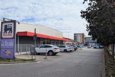 Spațiu comercial, de 118.48999786377 mp, în Central - 8