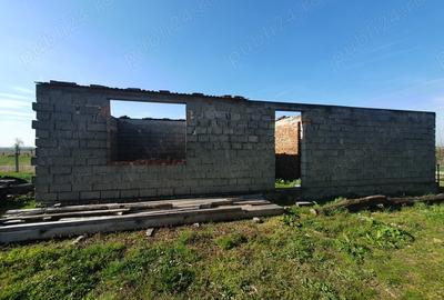 Casă cu 3 camere în Susani - 2