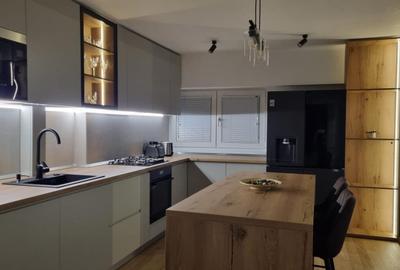 APARTAMENT DE LUX,pe frumosul Bulevard DECEBAL,stradal,monolit,utilat,mobilatLUX APARTAMENT DE LUX,pe frumosul Bulevard DECEBAL,stradal,monolit,utilat,mobilatLUX - 2