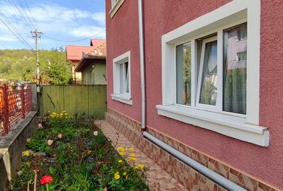 Casă individuală cu 7 camere cu Canalizare în Dârste - 1