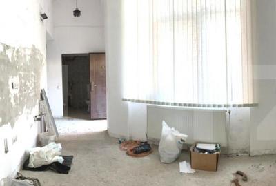 Apartament ultracentral, cu 3 camere, Curte Comuna - 1