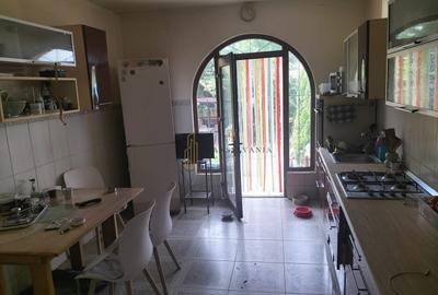 Casă individuală cu 4 camere cu Canalizare în Central - 14