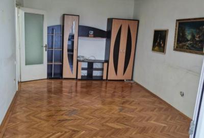 Apartament 2 camere decomandat de vanzare - zona Gara Consta - 1