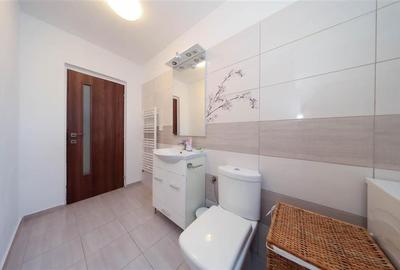 Vila cocheta, facilitati valoroase, strada asfaltata, intimitate: Tur LIVE! Vila cocheta, facilitati valoroase, strada asfaltata, intimitate: Tur LIVE! - 48