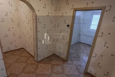 Apartament cu 2 camere decomandat în Titan