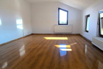 Casă cu 4 camere în Central - 15