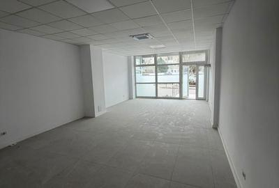 Spațiu comercial, de 50.5 mp, în Nufărul - 6