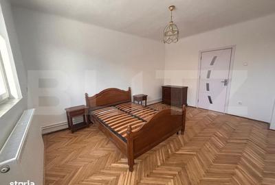 Casă cu 6 camere cu Teren 1000 Mp în Central - 7
