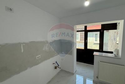 Apartament cu 3 camere decomandat în Sud - 8
